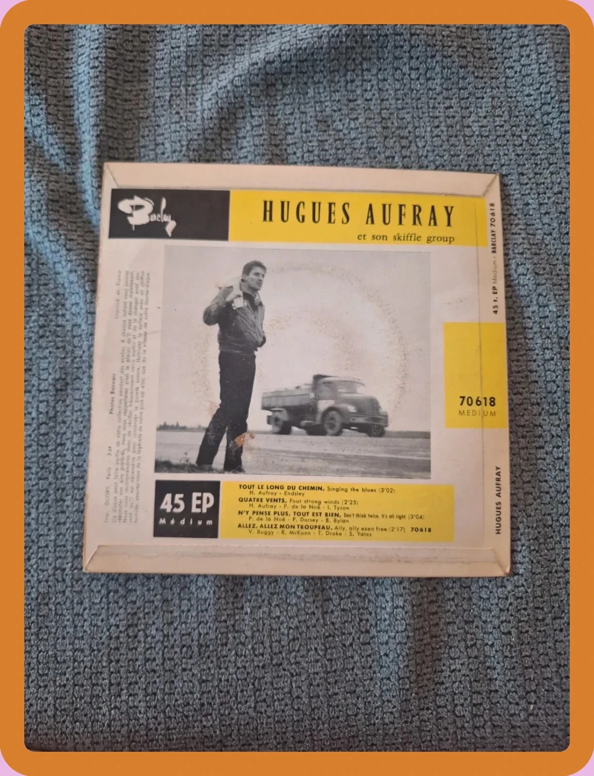 Oude vinylplaat Hugues Aufray Ny Pense Plus – photo 2